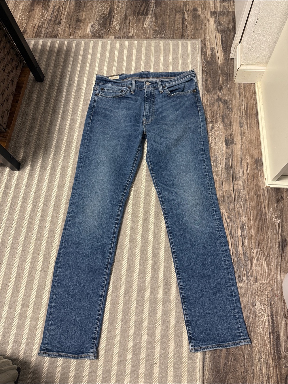 Levi's 511 34x32 NWOT Slim Fit Men's Jeans in Blue with Tan Leather Patch